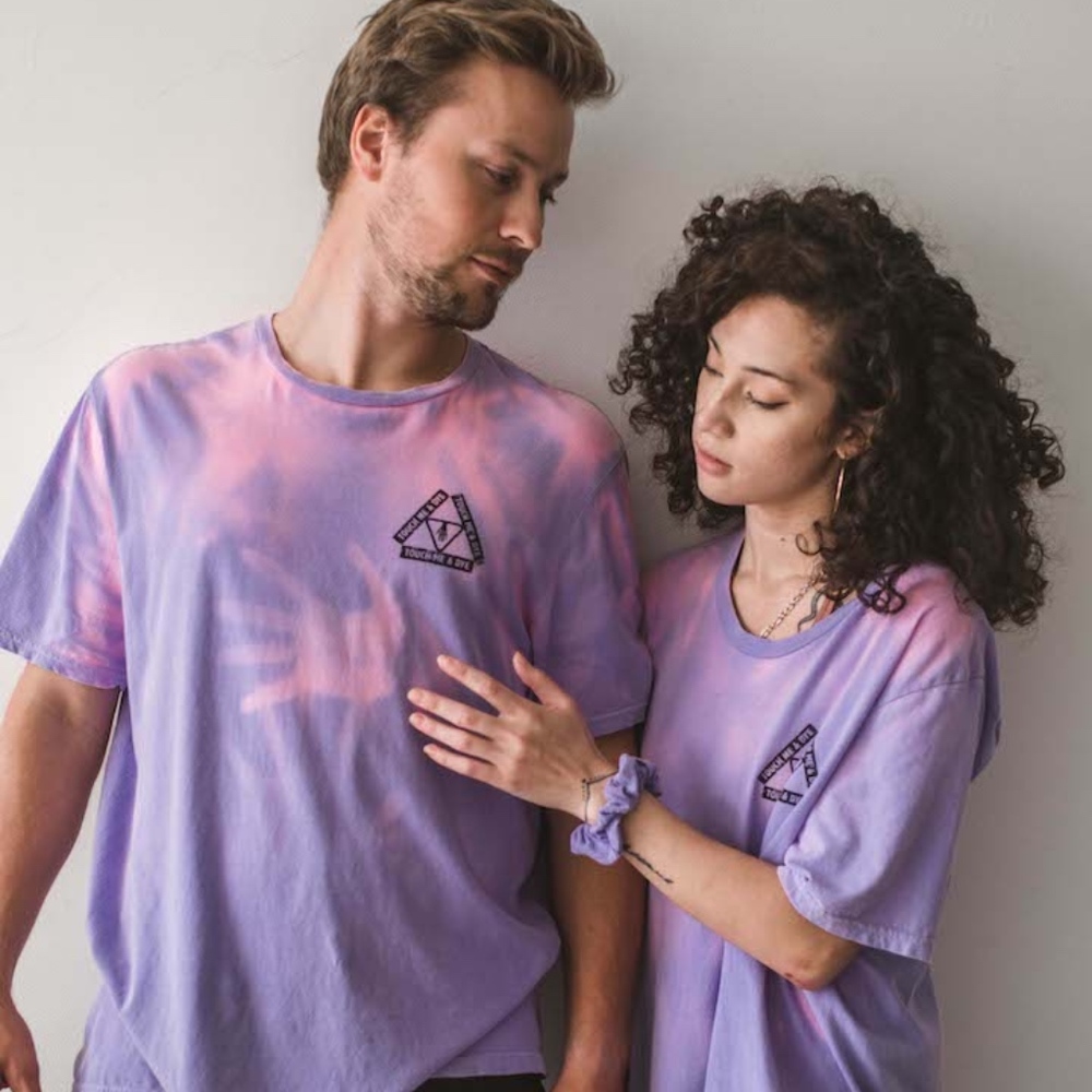 🔥TOUCH ME & DYE unisex color changing t-shirt - Picture 2 of 8